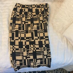 NORDSTROM PATTERNED SKIRT